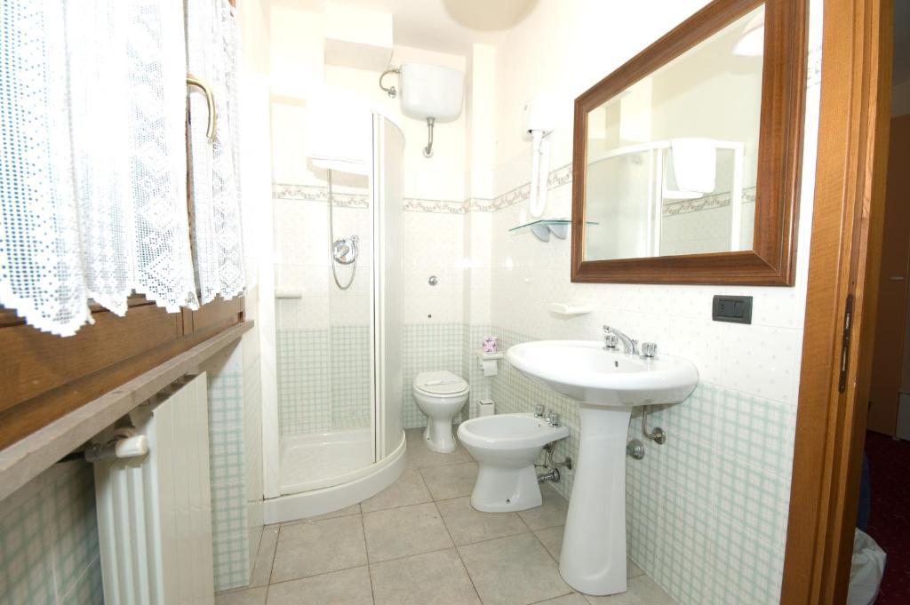 Holiday Rooms Antica Badia Volterra Room photo